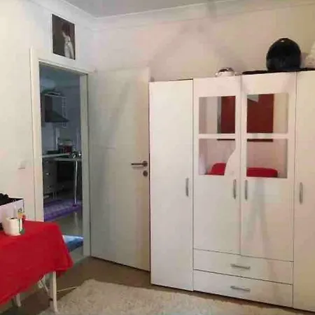 アパート Sair Nebi Sokak 9 Daire イスタンブール